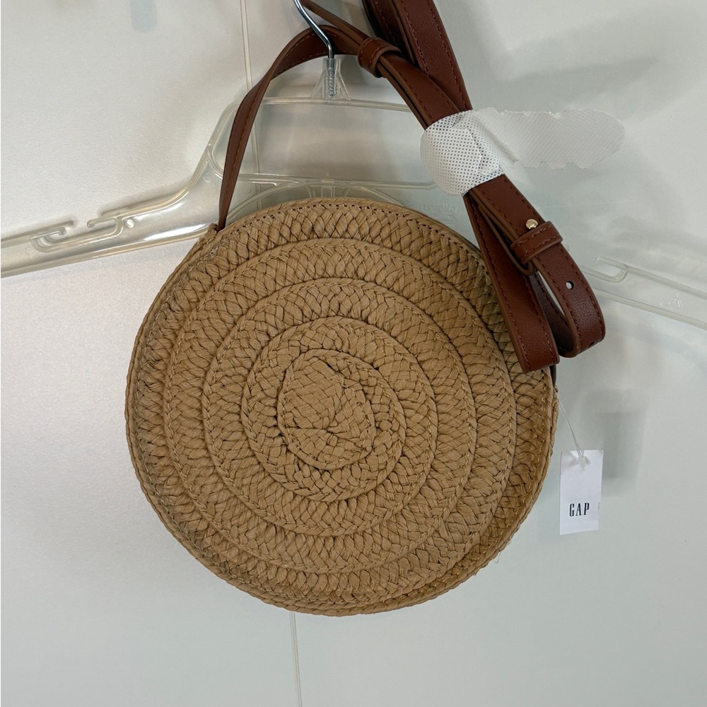 GAP Tan Straw and Brown Crossbody Bag with Woven Design